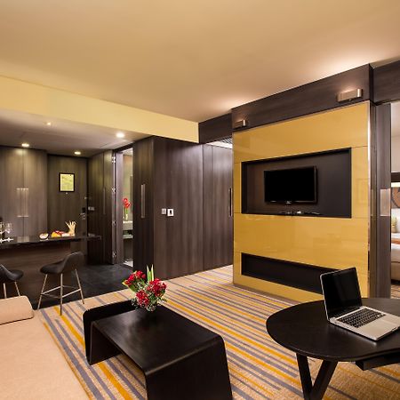 โนโวเทล กลกาตา โฮเต็ล แอนด์ เรสซิเดนซ์ - แอน แอคคอร์ โอเต็ล แบรนด์ Hotel โกลกาตา ภายนอก รูปภาพ Suite at the hotel