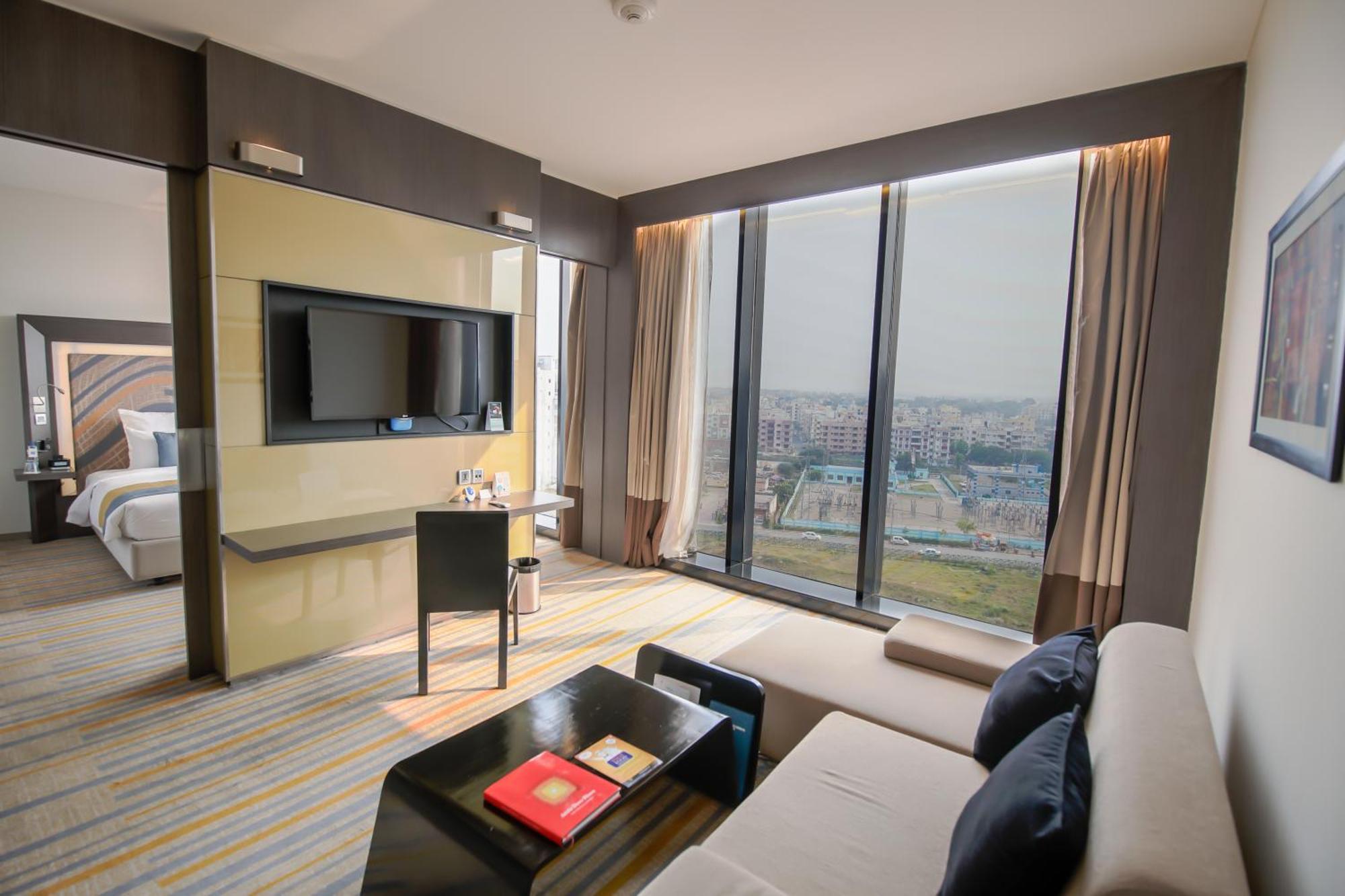 โนโวเทล กลกาตา โฮเต็ล แอนด์ เรสซิเดนซ์ - แอน แอคคอร์ โอเต็ล แบรนด์ Hotel โกลกาตา ภายนอก รูปภาพ